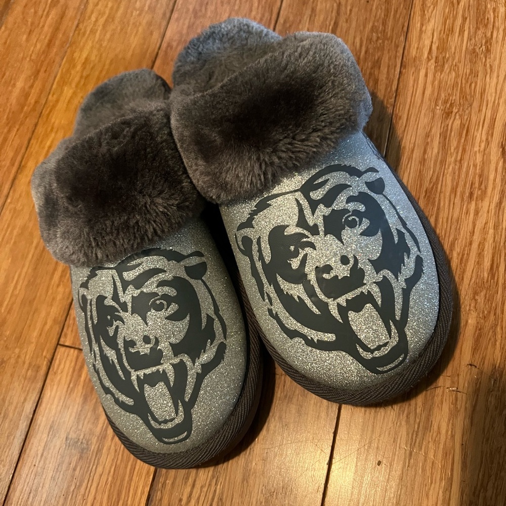 Chicago Bears Slippers | Lg 9-10